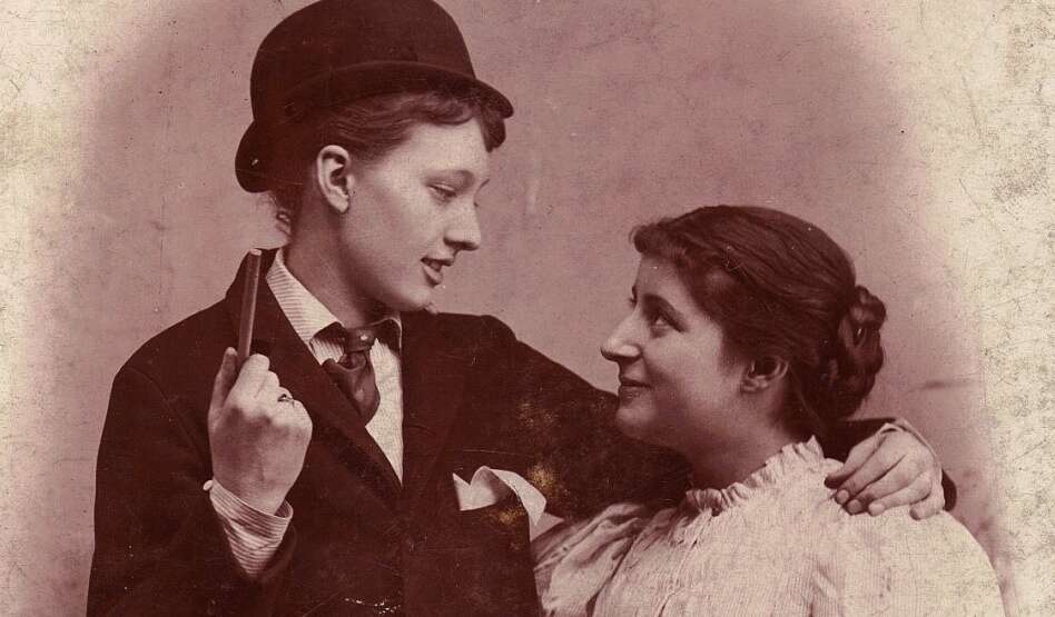 victorian women in affectionate pose